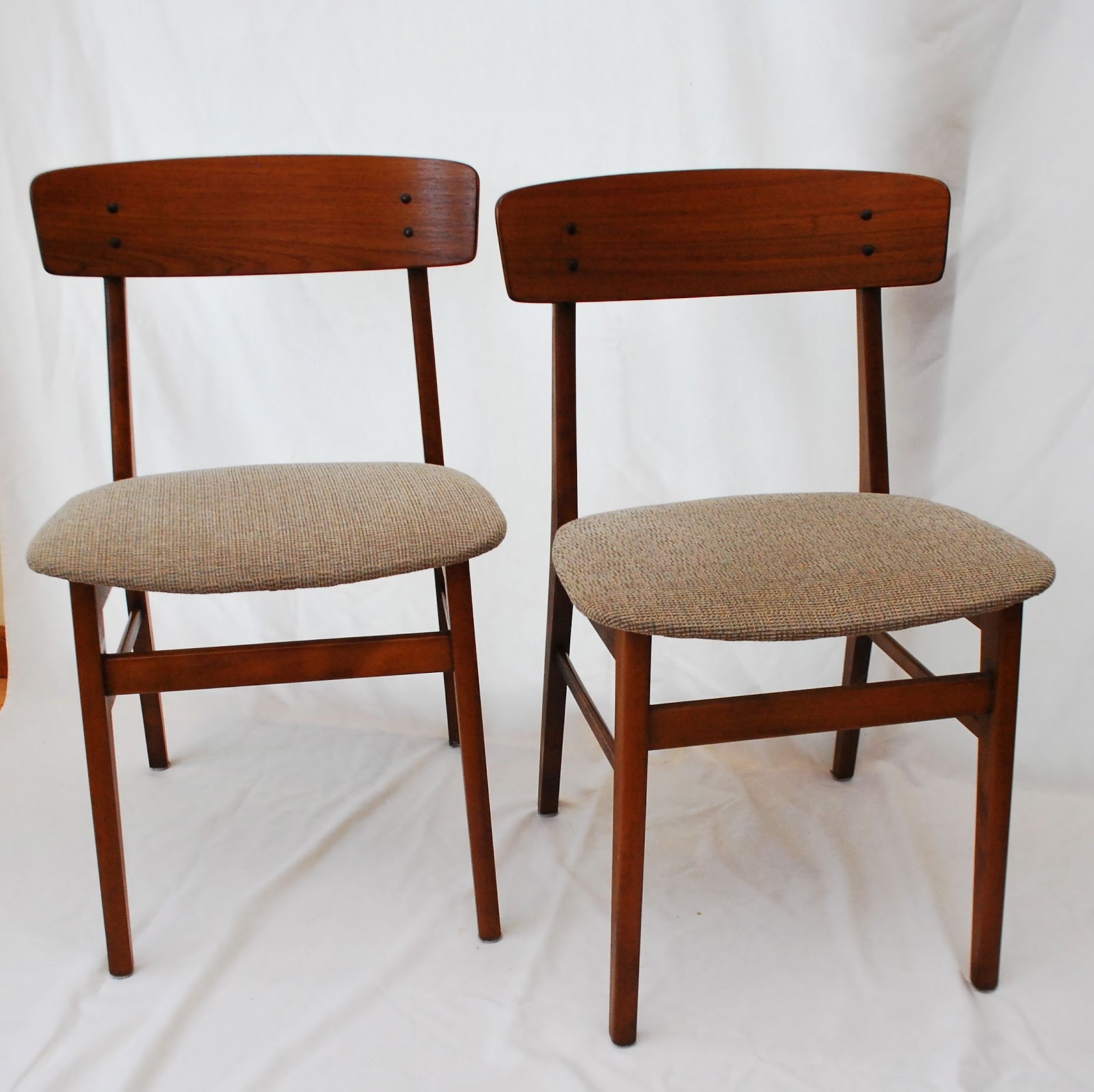 Tribute 20th Decor Danish MC Dining Chairs Set of Four