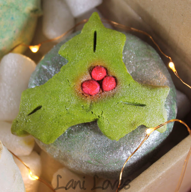 LUSH Holly Go Lightly Bubble Bar Review