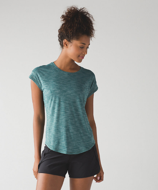 https://api.shopstyle.com/action/apiVisitRetailer?url=http%3A%2F%2Fshop.lululemon.com%2Fp%2Ftops-short-sleeve%2FRun-Around-Tee%2F_%2Fprod8260550%3Frcnt%3D41%26N%3D1z13ziiZ7z5%26cnt%3D67%26color%3DLW3MHOS_023326&site=www.shopstyle.ca&pid=uid6784-25288972-7