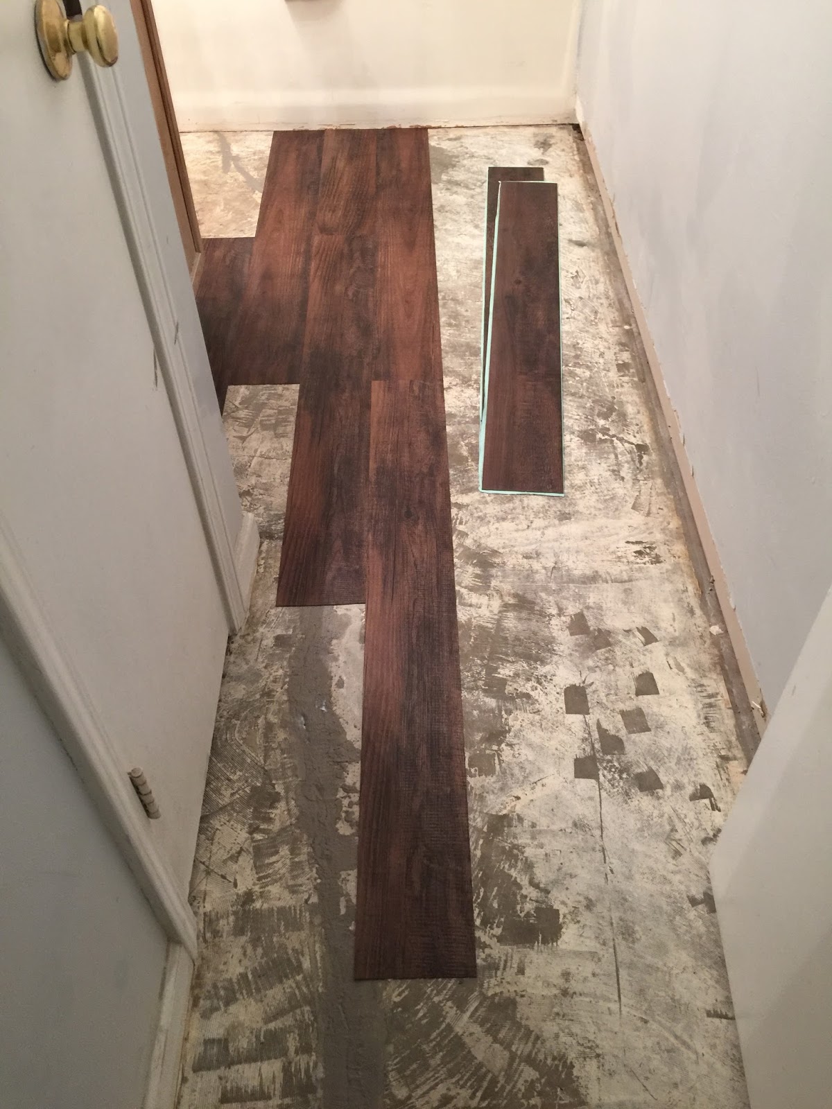 Dabblin' DIY Installing Peel and Stick Vinyl Planks