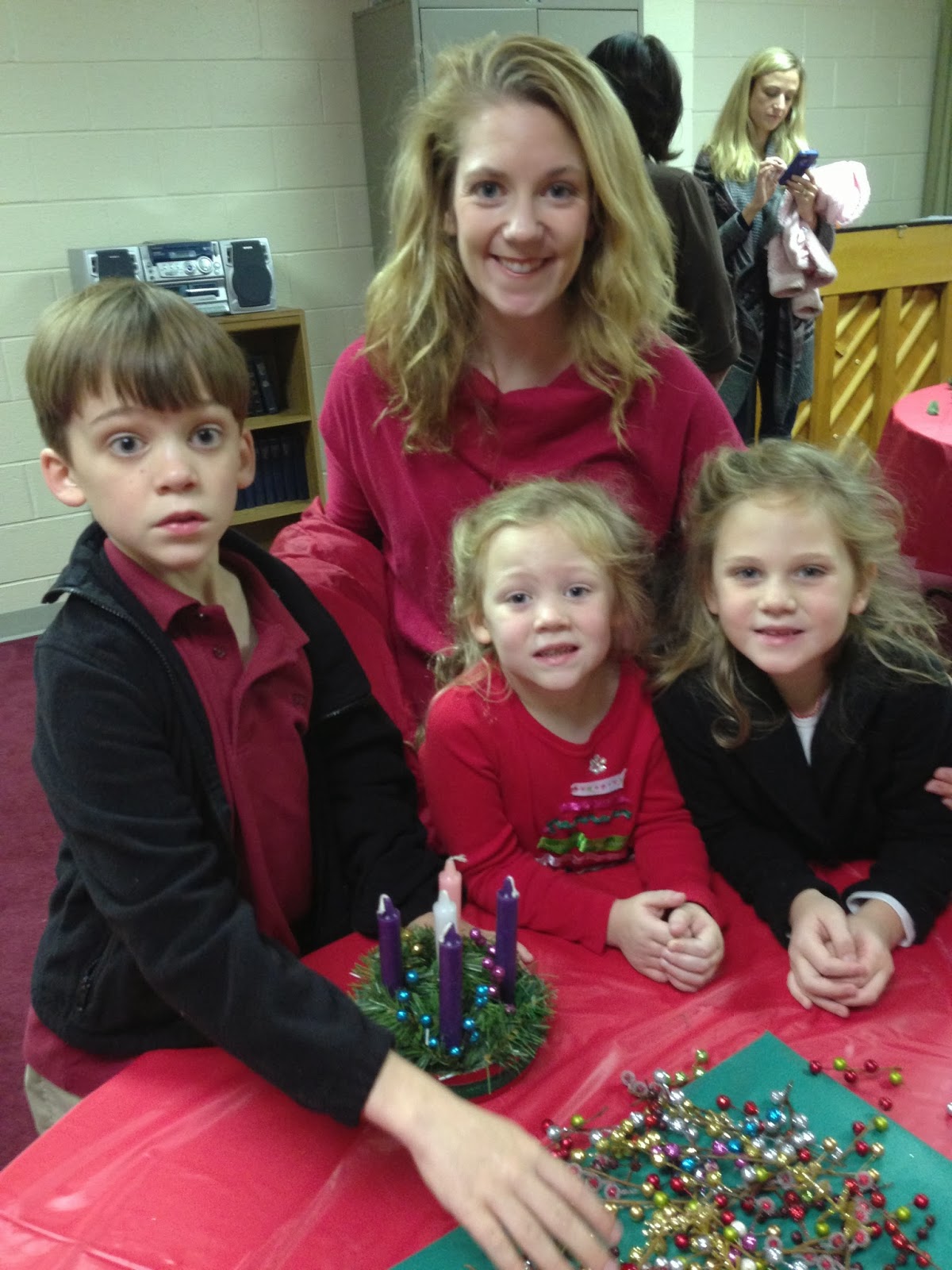 Hope Floats and More Advent Wreath Lighting & a Printable Family