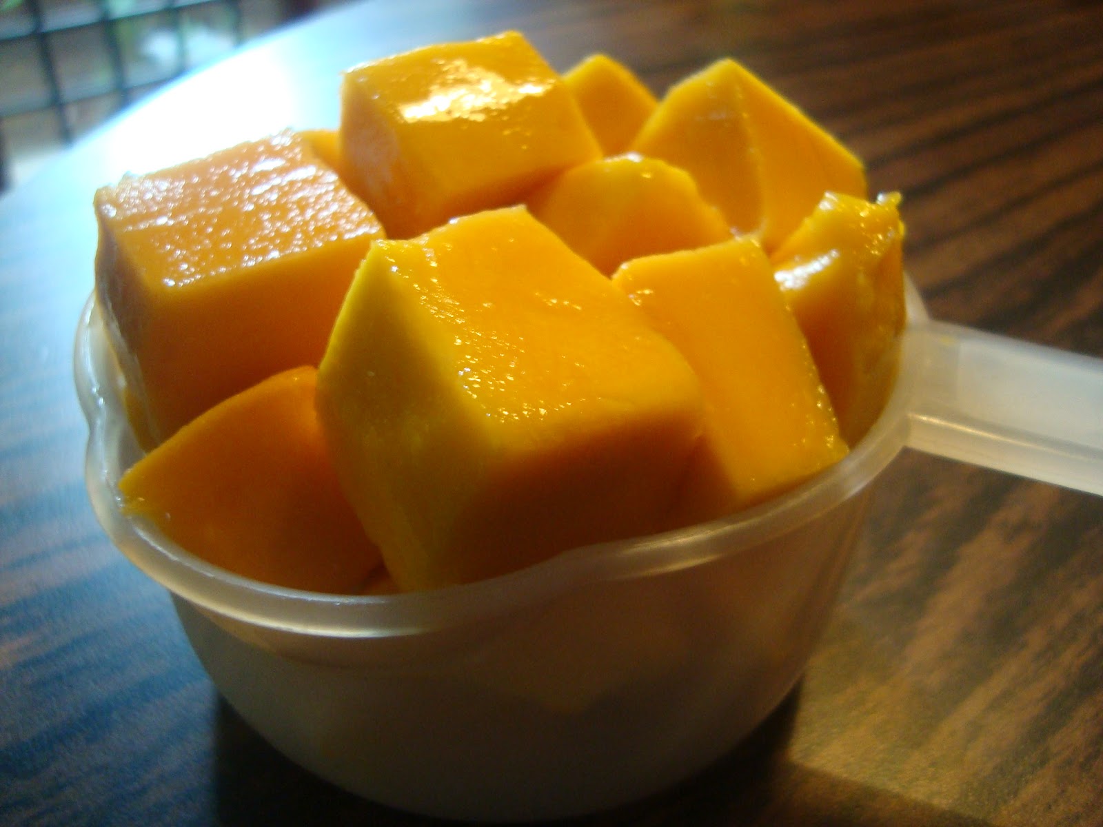 Tasty Veedu MANGO FROZEN YOGURT ( Without Icecream maker)