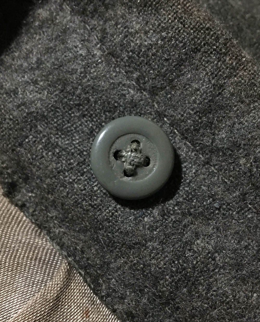 Small buttons on the German Army field blouse – Festung.net