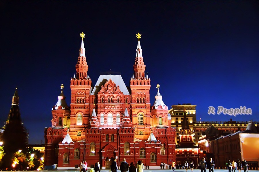 как называется московская площадь. храм василия блаженного в москве без людей. собор на красной площади в москве. как называется московская площадь. храм василия блаженного и васильевский собор.