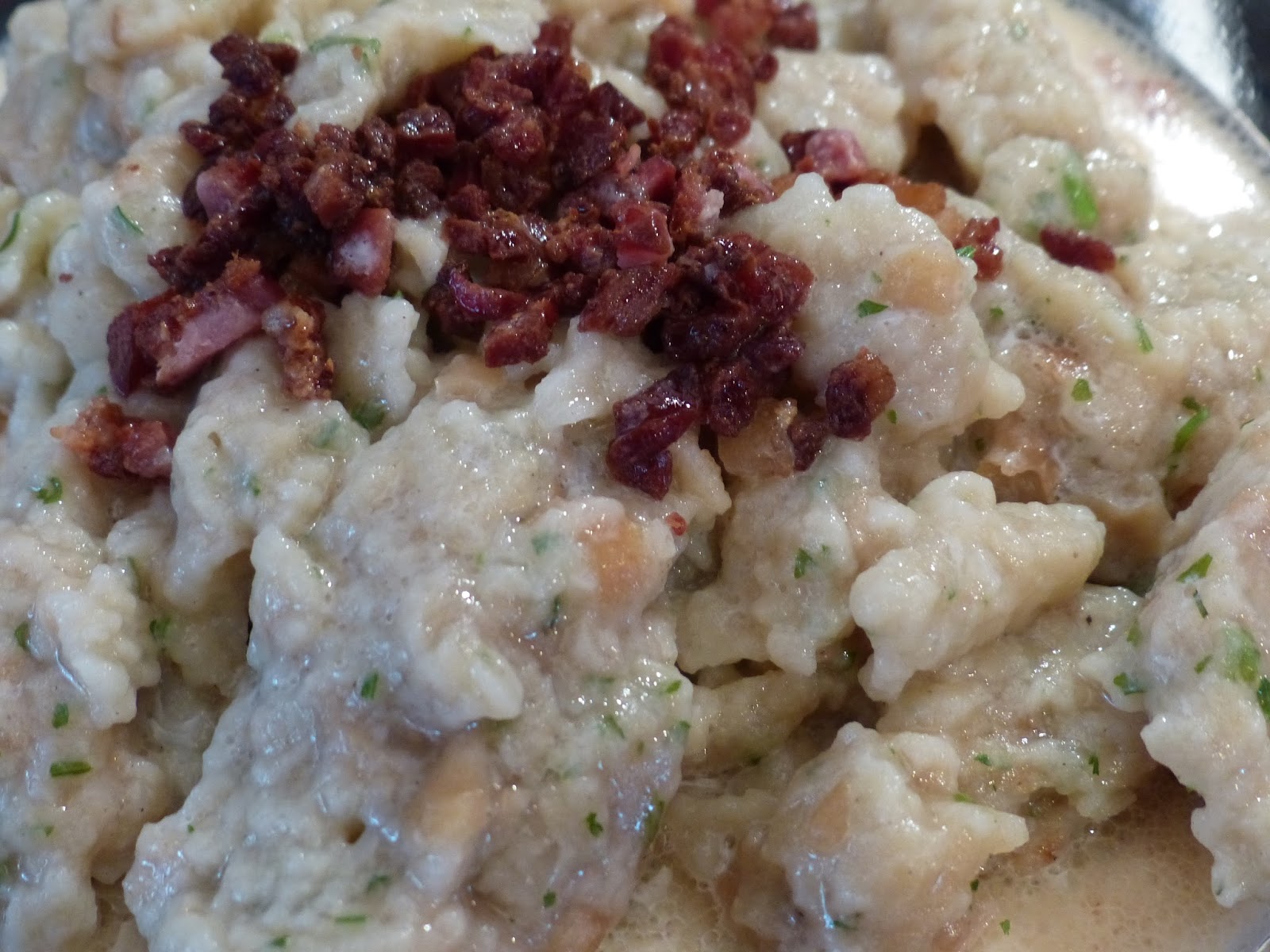 Weckknödel mit Specksauce = Weckknäbbcher – Saarländische Dorfzeitung ...