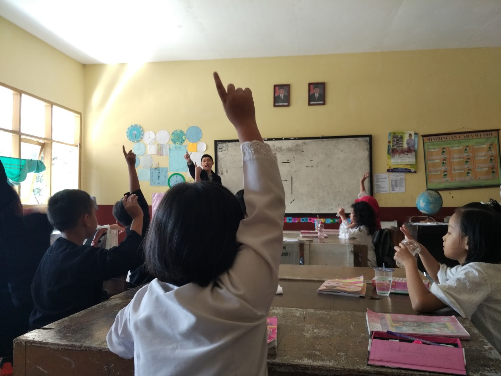 Mengelola Kelas Efektif: Panduan Praktis Mengelola Kelas Efektif: Panduan Praktis