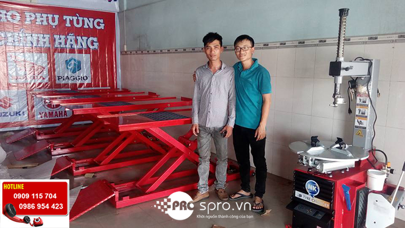 [Image: gia-ban-nang-sua-xe-may-co-dien.jpg]