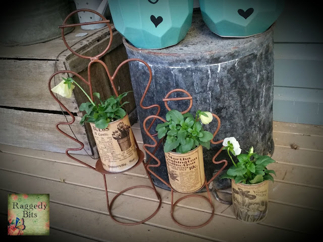 DIY Numbered House Pots | www.raggedy-bits.com DIY Numbered House Pots | www.raggedy-bits.com