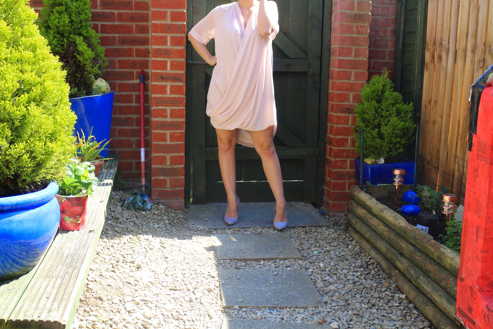 Topshop, maternity style, how to dress when pregnant, street style, Drape dress, spring summer look, OOTD, matalan shoes, matalan, fashion, fashion style, 