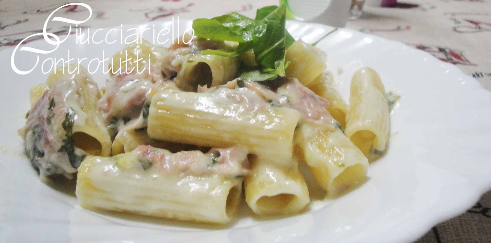 Una cocotte per due pasta velocissima....rigatoni con stracchino