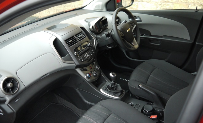 Chevrolet Aveo Eco interior