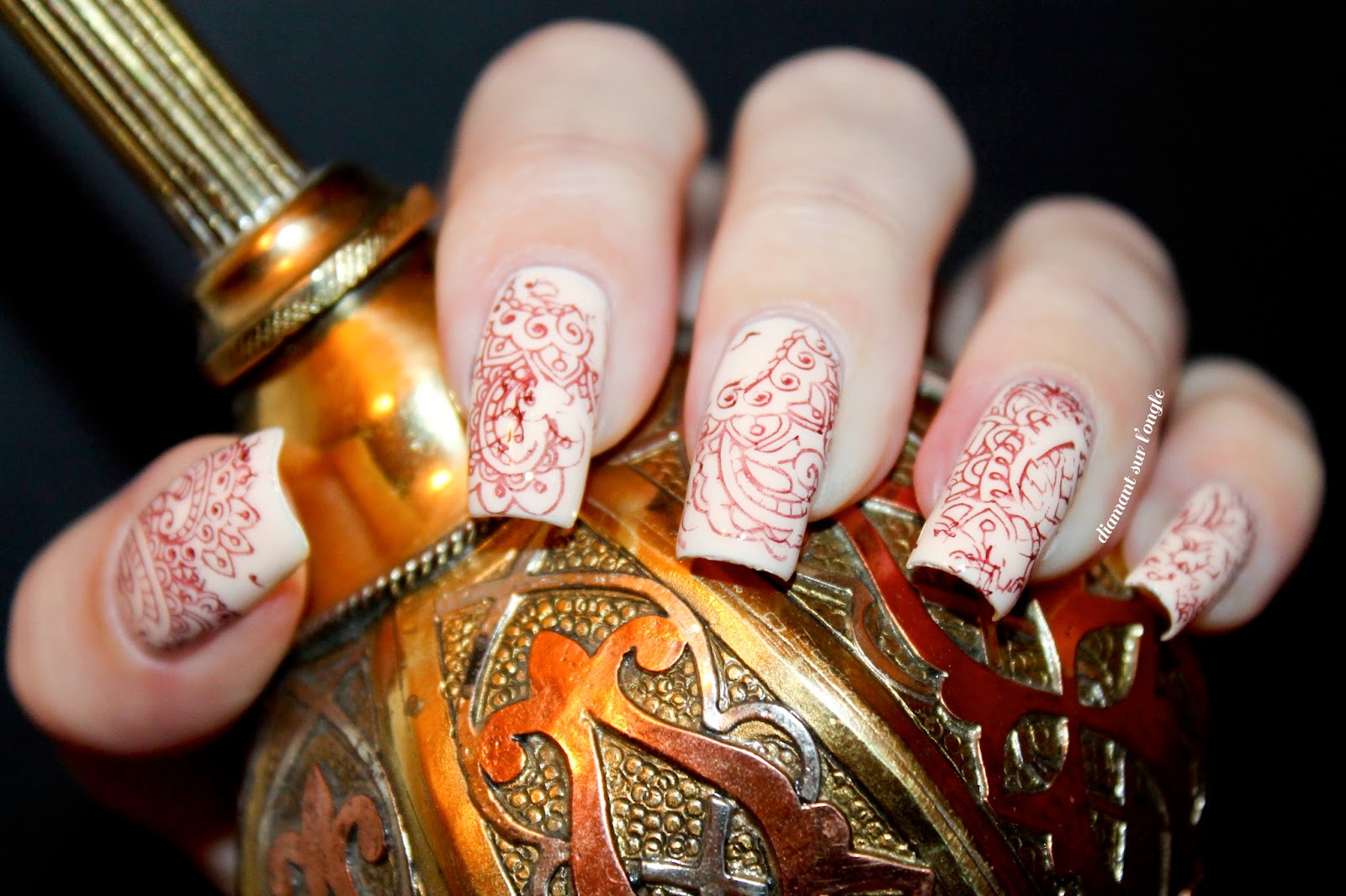 Mehendi // henna nail art