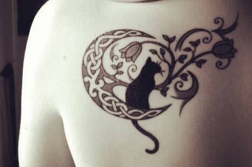 Featured image of post Tatuagem De Gato Preto Significado Cuando el gato habla alerta sobre mensajes divinos que te quieren hacer llegar tus ancestros es preciso que est s atento