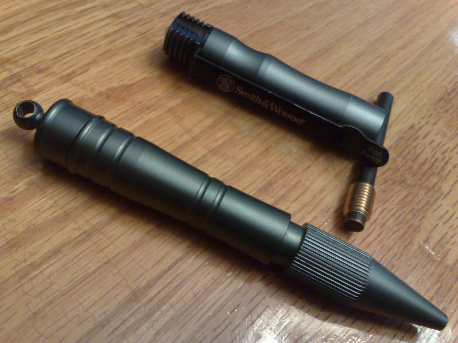 Everyday Carry EDC Smith & Wesson Tactical Survival Pen, Fire