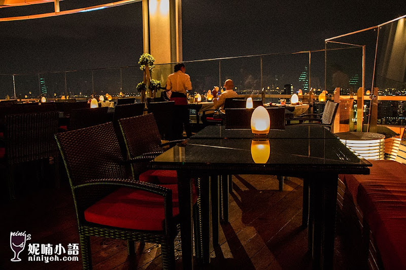 【曼谷景點】Red Sky Bar。消費門檻最低的雙層高空酒吧