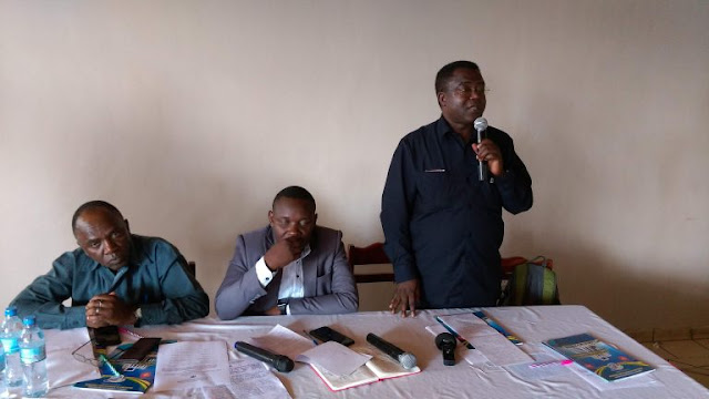 TCRA YAWATAKA WAUZA RUNINGA NA MAFUNDI SIMU KUJISAJILI TCRA