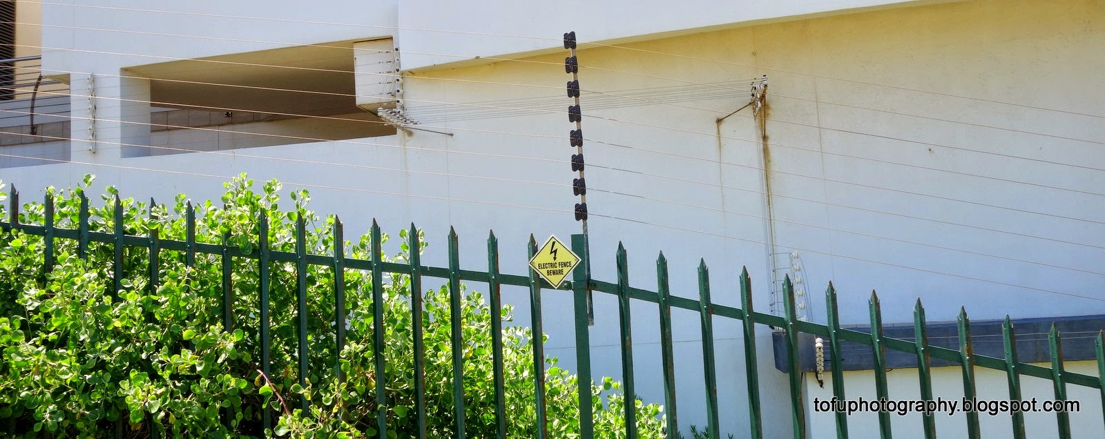Tofu Photography Electric fence in Umhlanga, KwaZulu Natal, South Africa