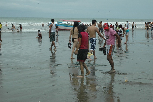 La playa de Sua – Lugares turísticos del Ecuador  - Sua un pariso de Playa