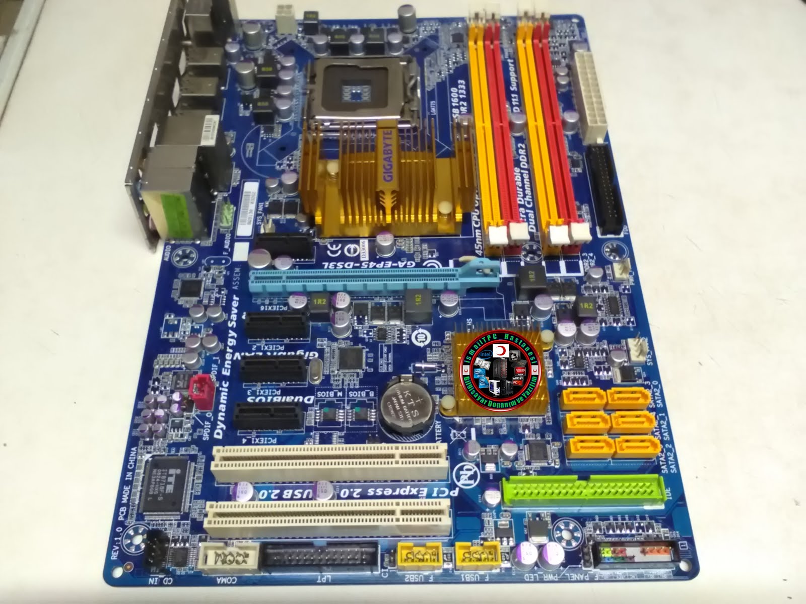 Материнская плата Gigabyte GA-EP45-DS4