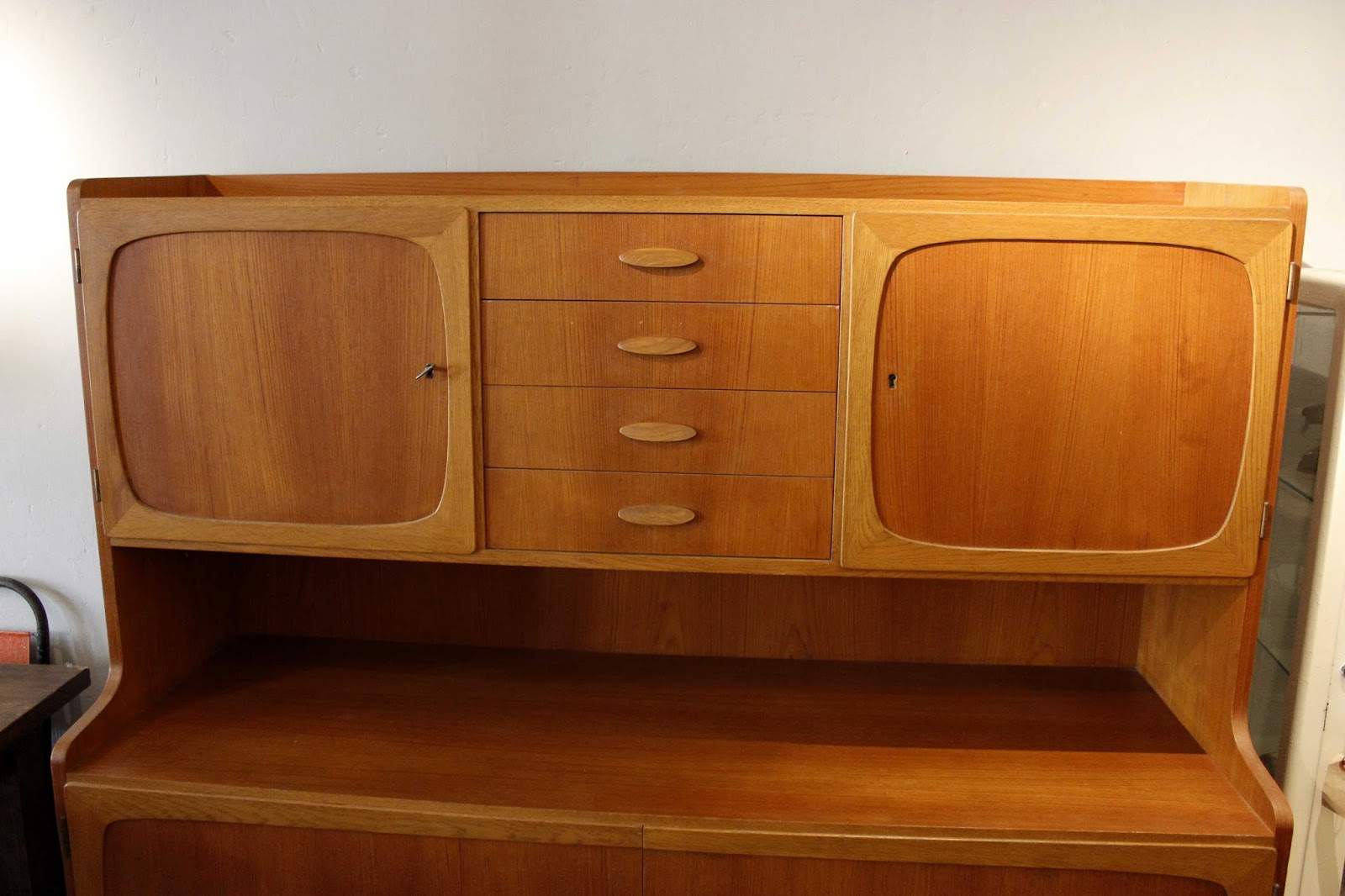 VINTAGE 4P. Tu tienda de muebles vintage en Madrid.: Las ultimas