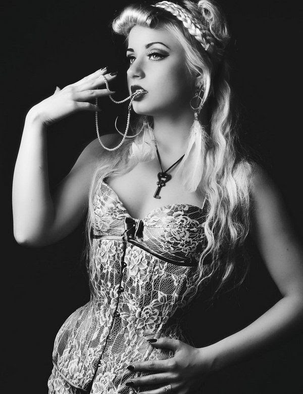 60 Foto Wanita Cantik Pin-Up Fotografi ~ BFUP