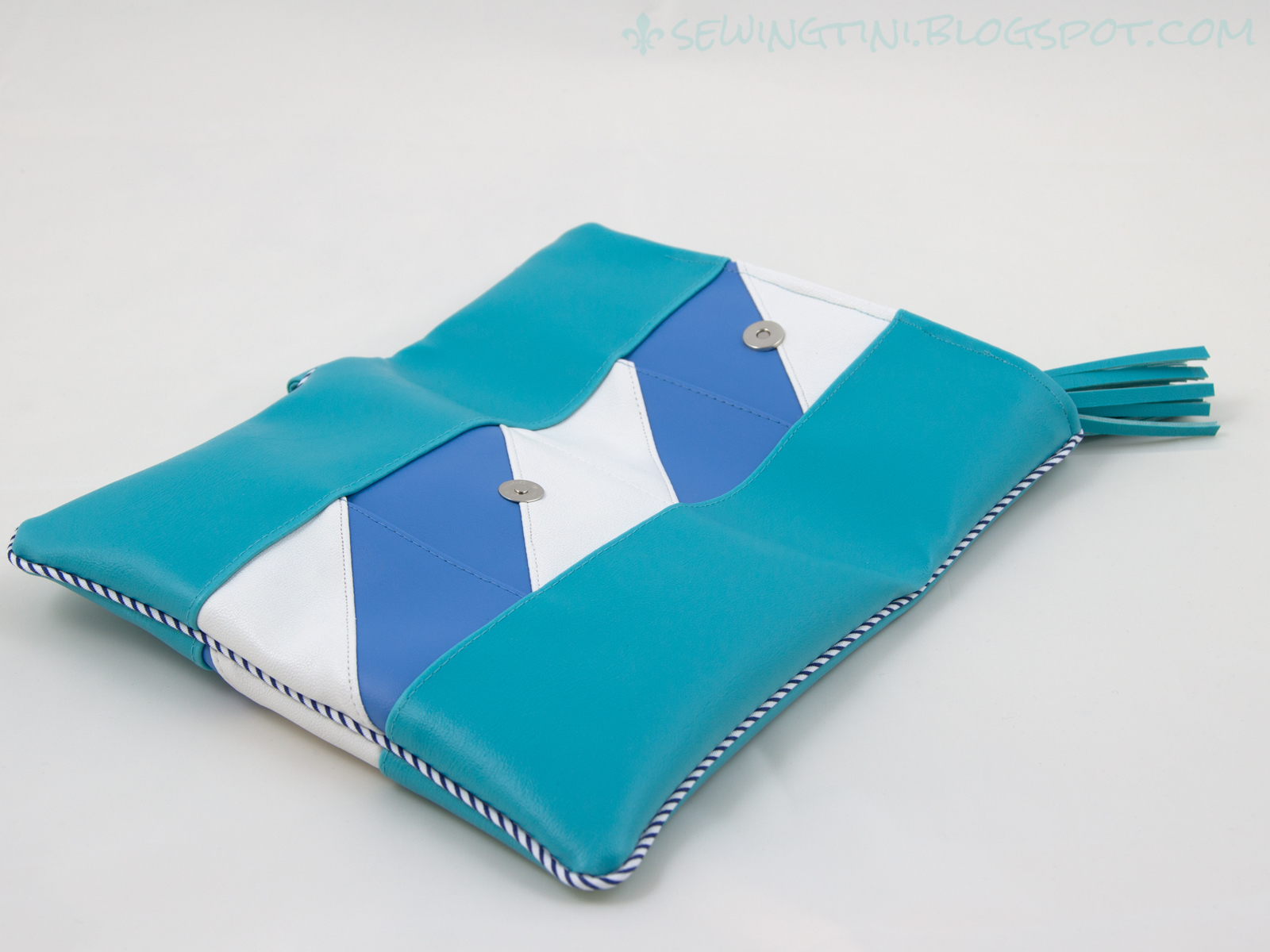 Voting für die schönste Clutch "Emilia" bei modage