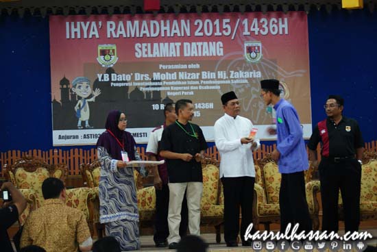 Penyerahan Duit Raya - Program Ihya Ramadhan SEMESTI 1436H/2015 Anjuran ASTI93