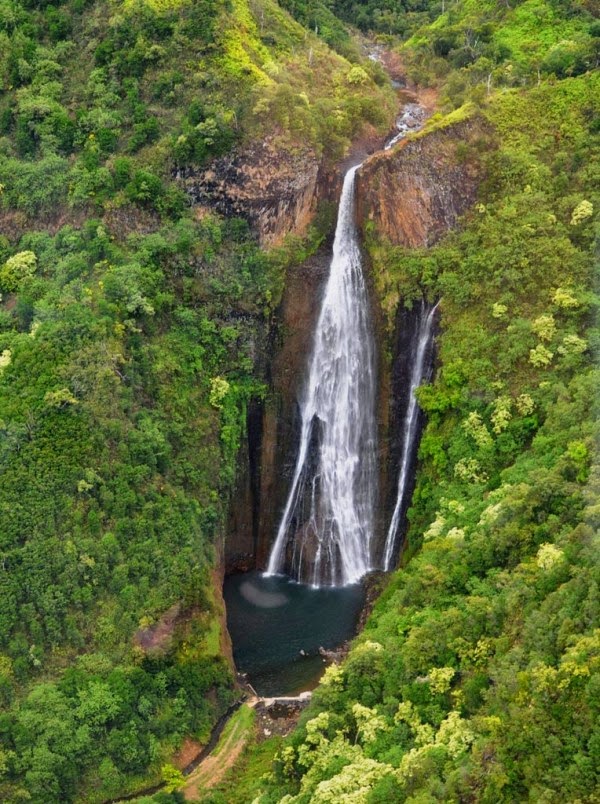 Manawaiopuna Falls, Hawaii, USA