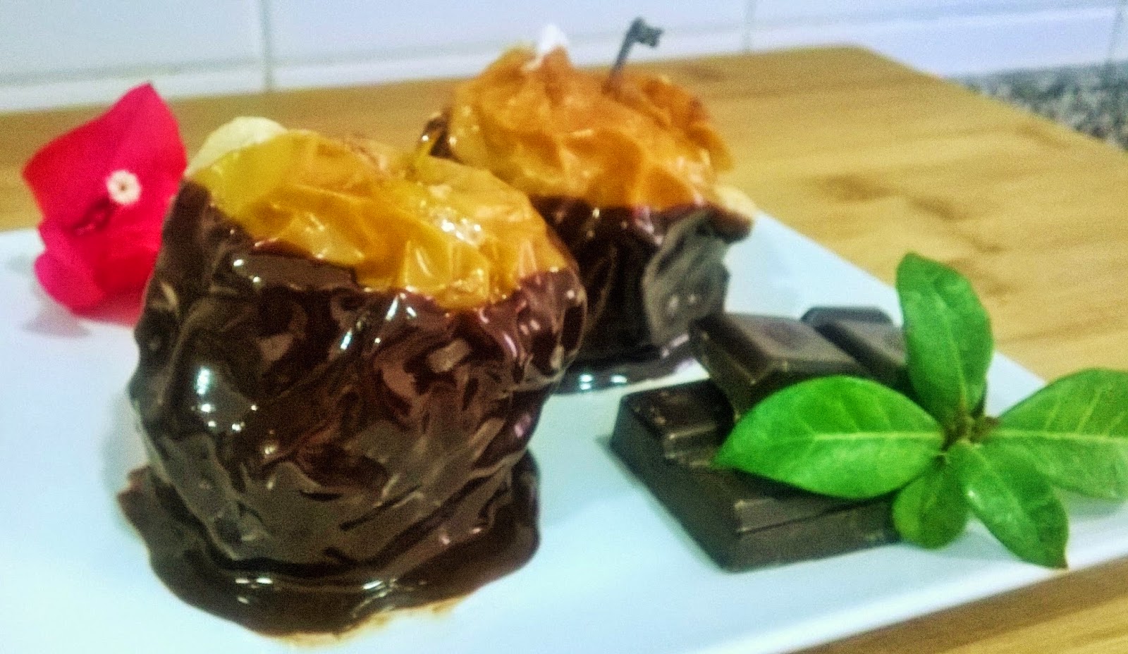 Los Mandiles de Juan: Manzanas asadas bañadas en chocolate