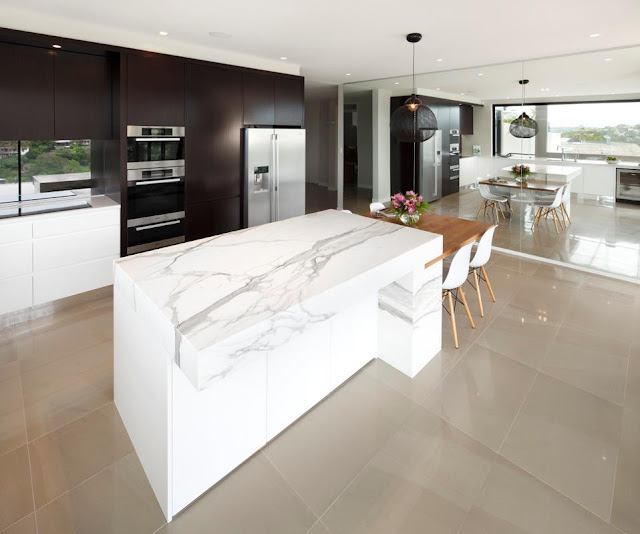 cocina-con-marmol-blanco