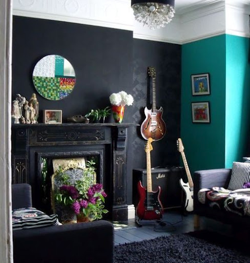 unique wall decor ideas Black and Teal Living Room Decor | 488 x 512