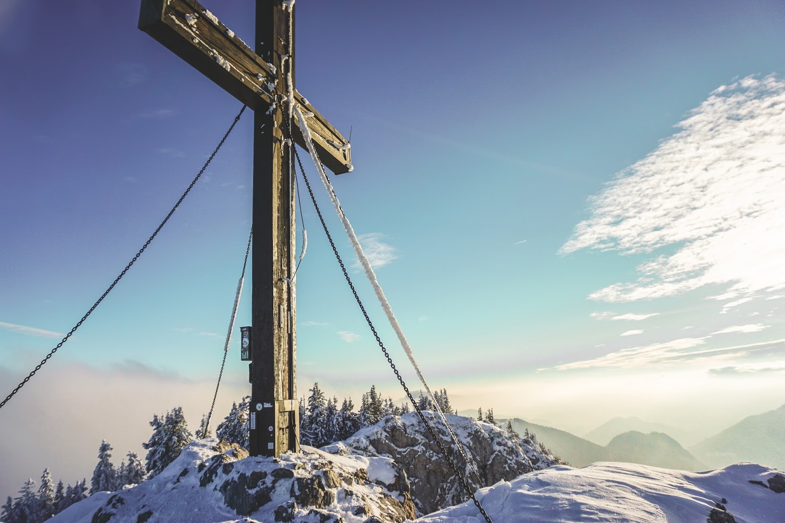 Winter trekking in Austria - Hochlantsch mountain trekking routes near Graz, visitgraz, Graz tourismus, Graz trekking, winter trekking in Austria, Hochlantsch, Mixnitz, lifestyle blog Austria, Hochlantsch summit