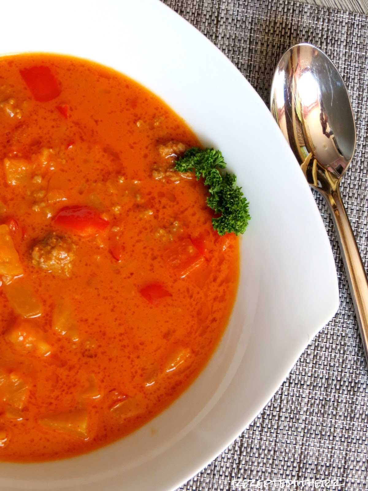 Paprika Curry Suppe mit Kokosmilch