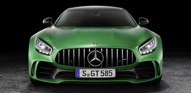 メルセデスAMG GT R