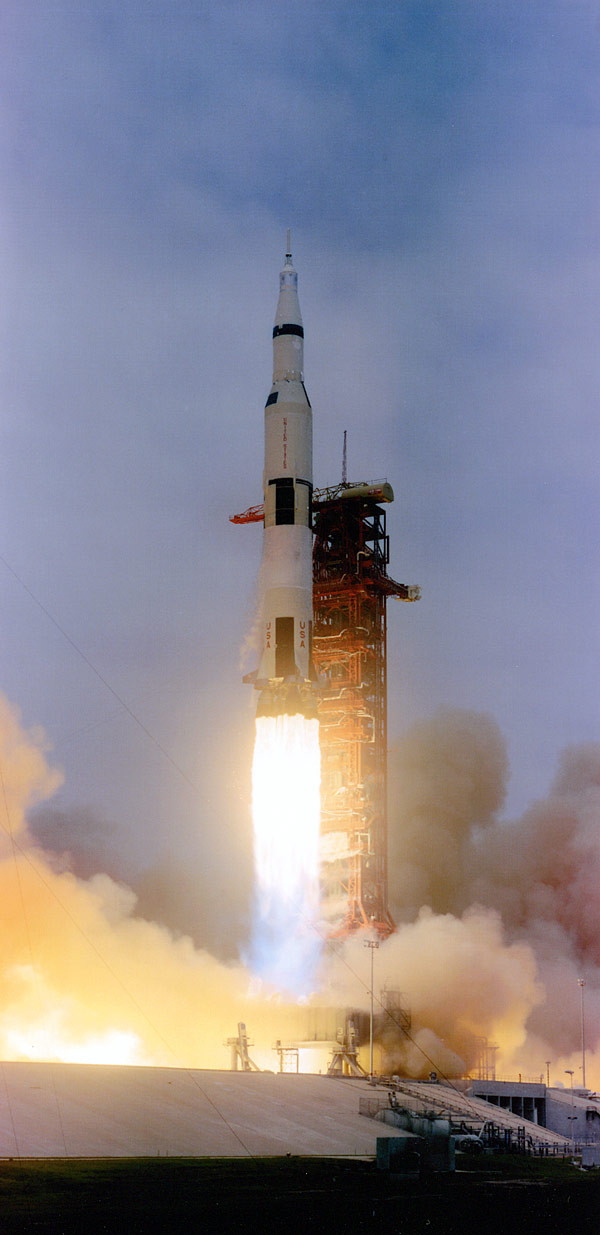 Apollo 10 1 2 Apollo 10 Timeline: 1969/05/18 (17:49 IT):3...2...1... Go! Liftoff