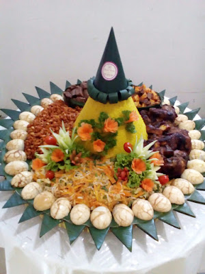 Nasi kuning ulang tahun