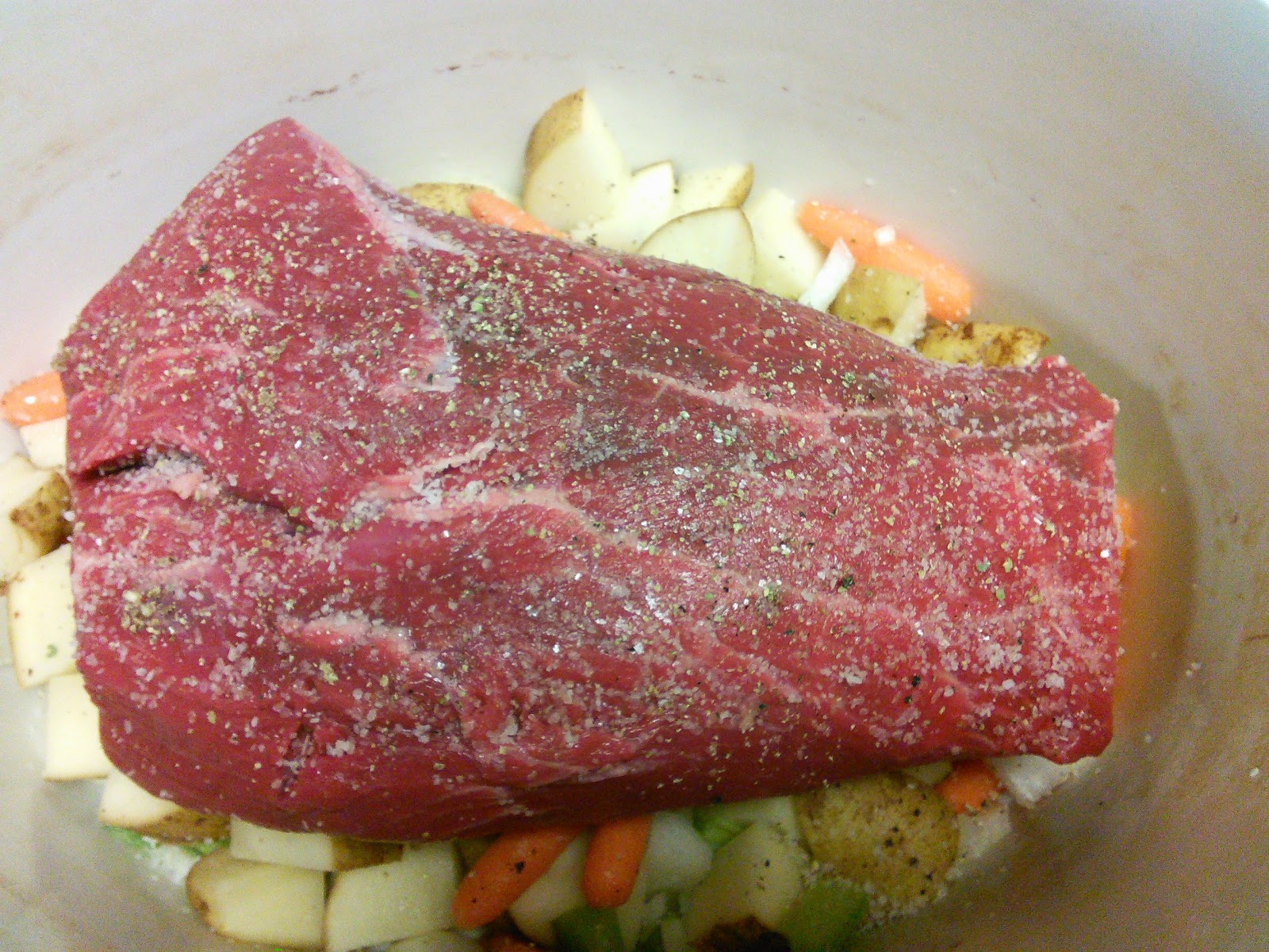 Hot Southern Mess (Crock) Pot Roast