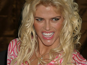 Anna Nicole Smith Wallpaper