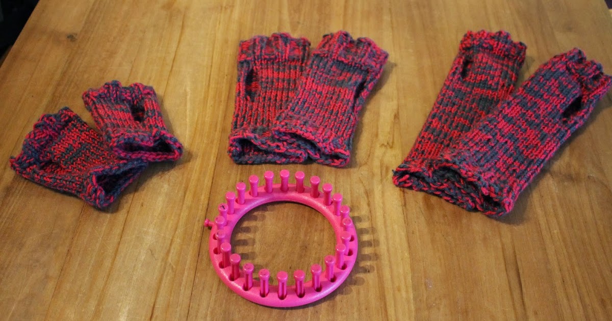 Elke dag een handje: My fingerless gloves knitted on the loom