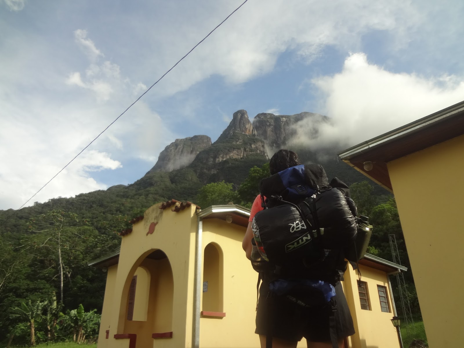 Eita coisa bonita! - Pico Marumbi - PR - Coluna DE ROLÊ – 7 dicas para camping no Marumbi por um viajante de experiência “mediana-pra-boa” – por THIAGO GAVA