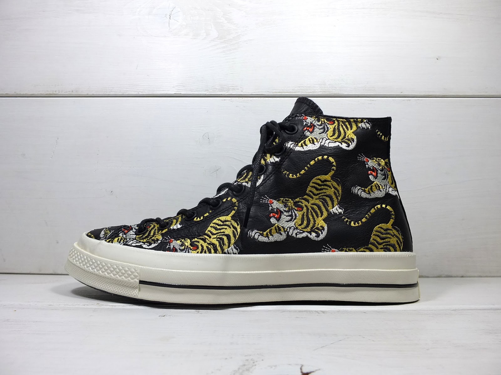 converse souvenir jacket