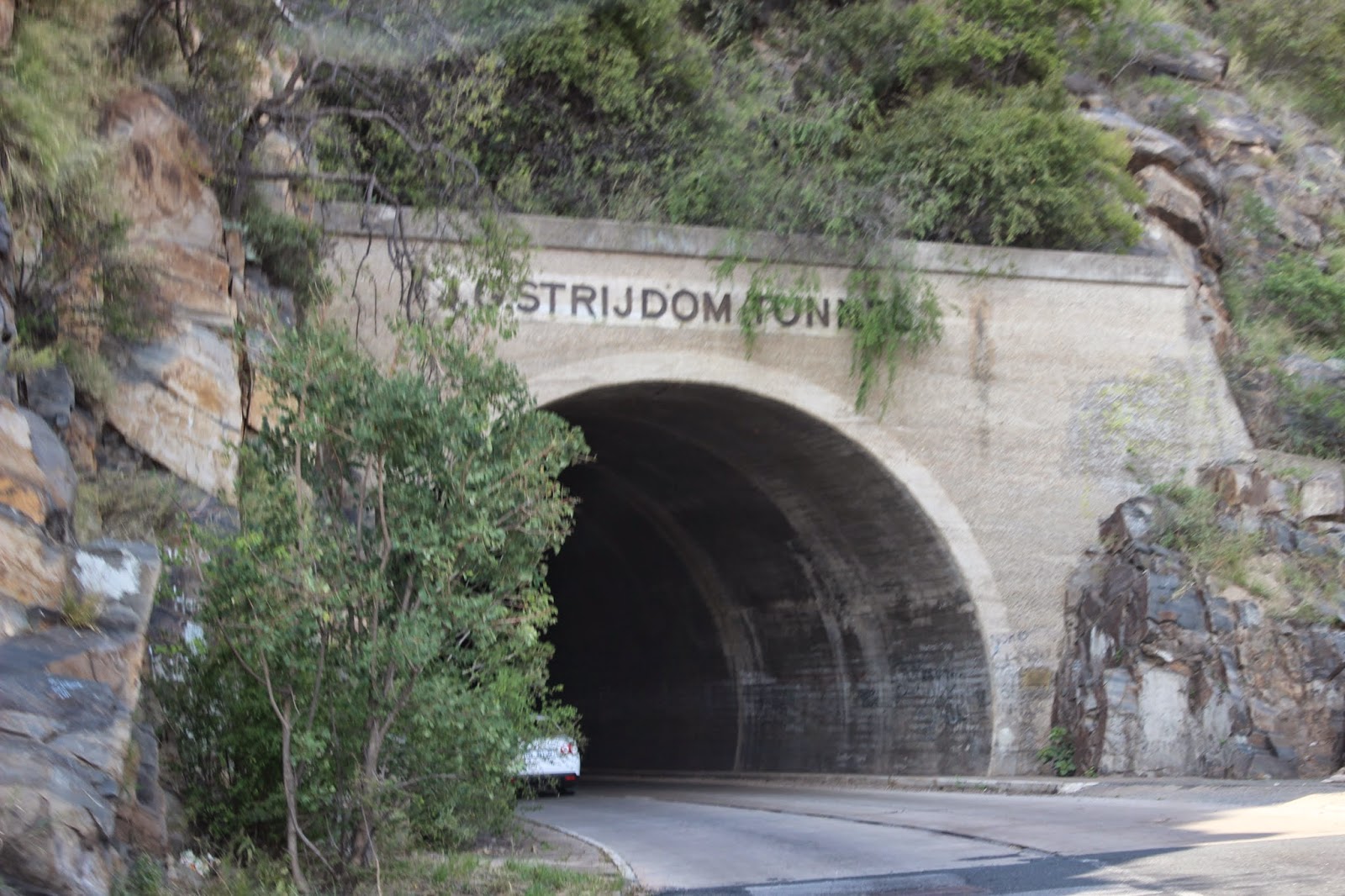 Travelogue...... BORN TO TRAVEL J.G STRIJDOM TUNNEL ON THE WAY TO