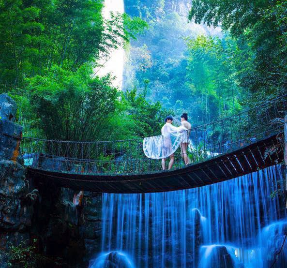 Hot Girls ♔♔…đôi tình nhân trẻ chụp cảnh cưới nude ở Hồ Bảo Phong, Hồ Nam , Trung quốc theo phong cách Avatar - Trang 9