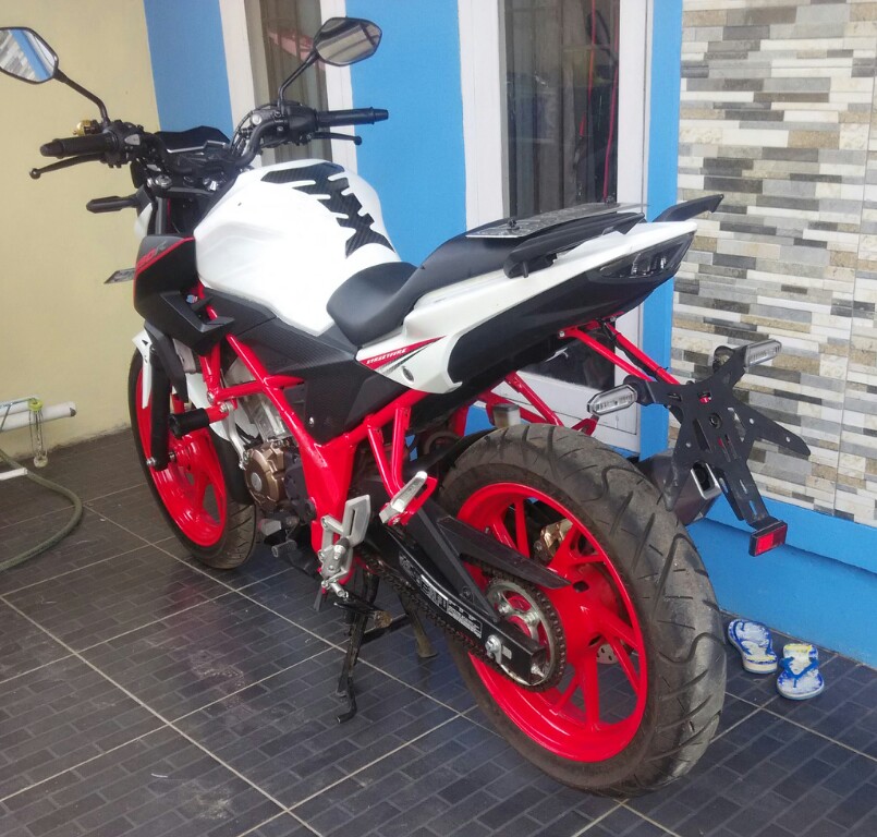 omatViner iseng ! membuat frame slidder dan rear stay Fender