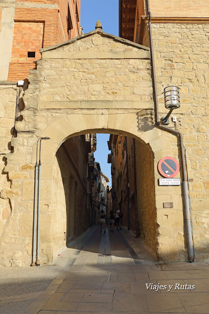 Puerta de la muralla de Viana, Navarra