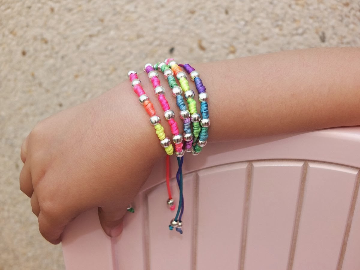 Set De 2 Pulseras De La Amistad Para Niña – Acrílico Y Cuerda – Colores Vivos – Regalo Perfecto Para Cumpleaños Y Fiestas