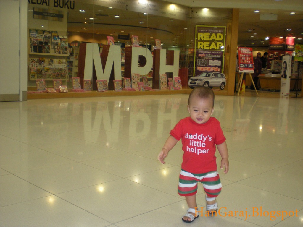 H a n G a r a j raeys subang.parade