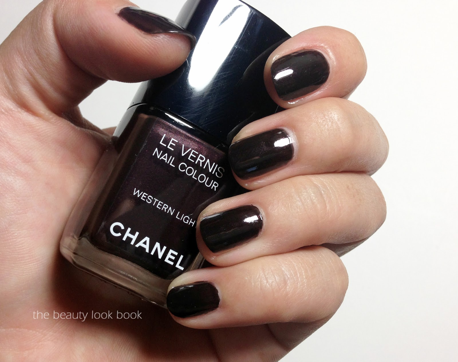 Chanel Le Vernis Nail Colour 613 Eastern Light – Ang Savvy