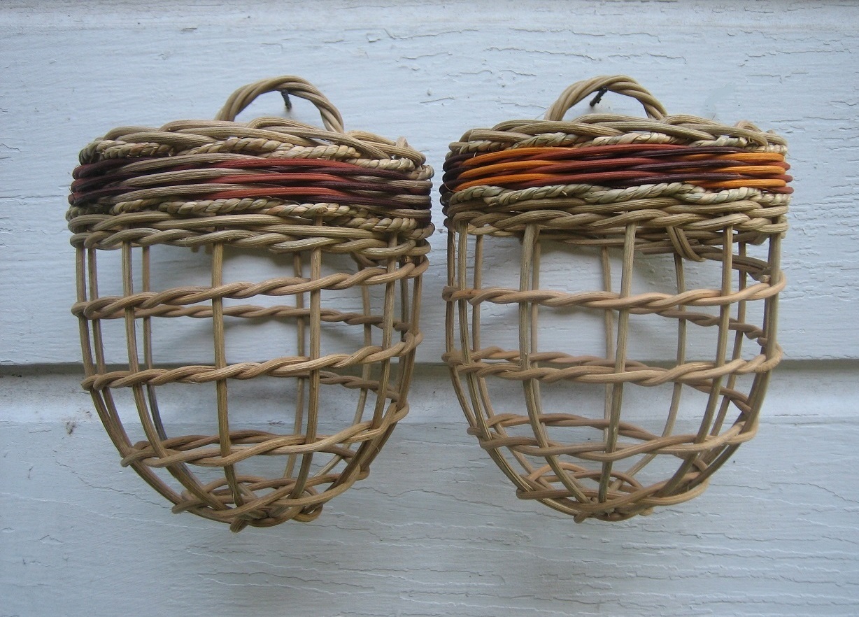 JIM FINEMAN EARTH TONED GARLIC BASKETS