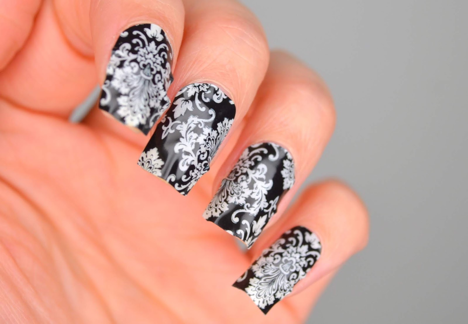 NAILS Jamberry Nail Wraps in Black and White CBBxManiMonday